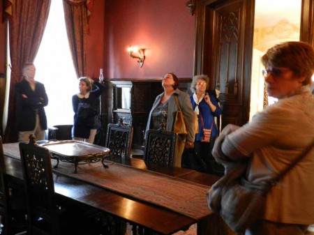 Salle à manger avec son décor d'origine.