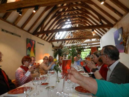 Kir, mûre et mandarine.