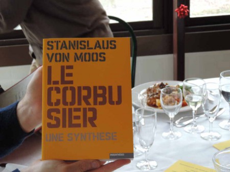 Plusieurs ouvrages sont offerts...