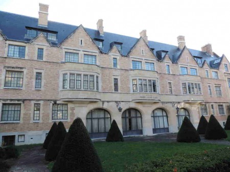 Pavillon Pierre et Marie Currie