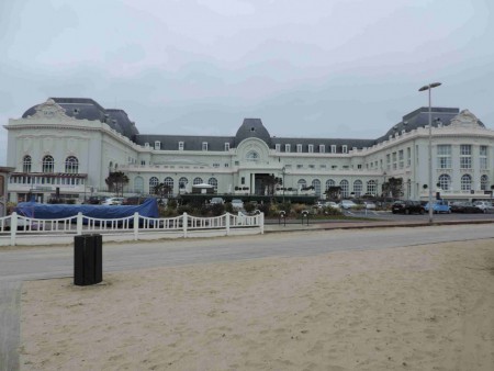 Le casino, côté plage.