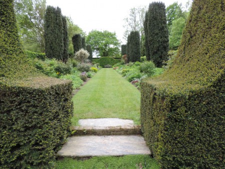 L'allée des fleurs.